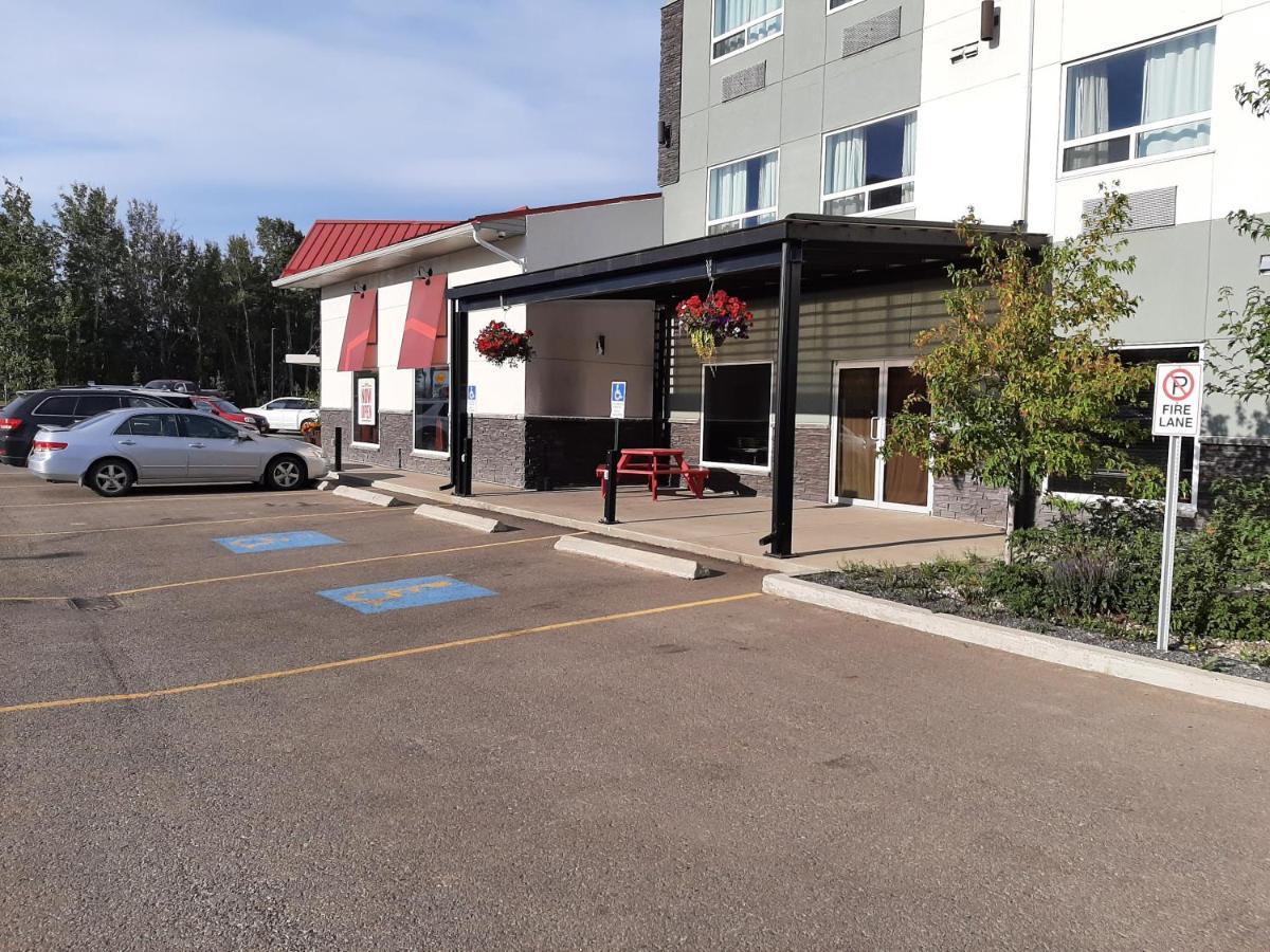 Best Western Plus Chateau Fort St. John מראה חיצוני תמונה