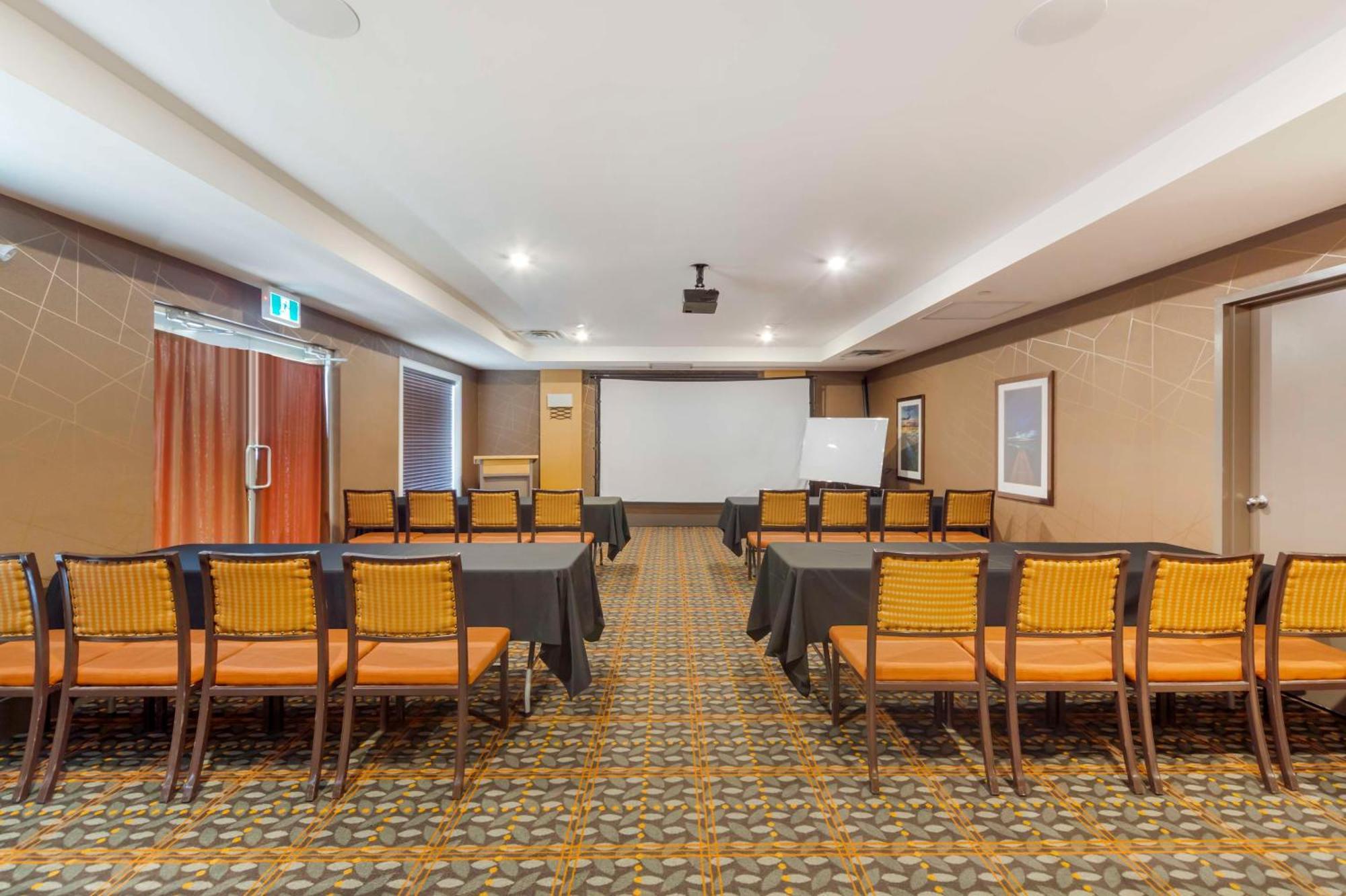 Best Western Plus Chateau Fort St. John מראה חיצוני תמונה