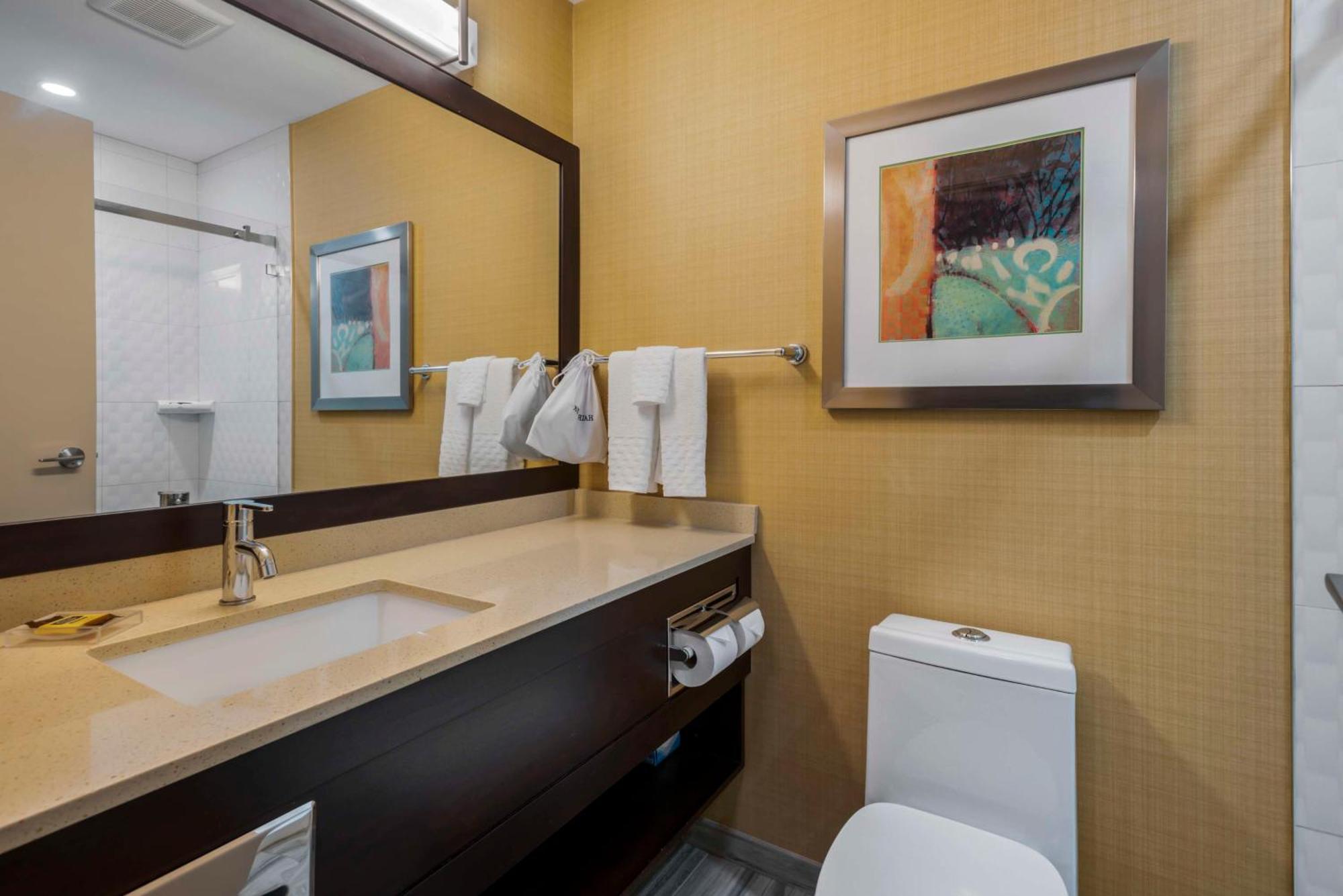Best Western Plus Chateau Fort St. John מראה חיצוני תמונה