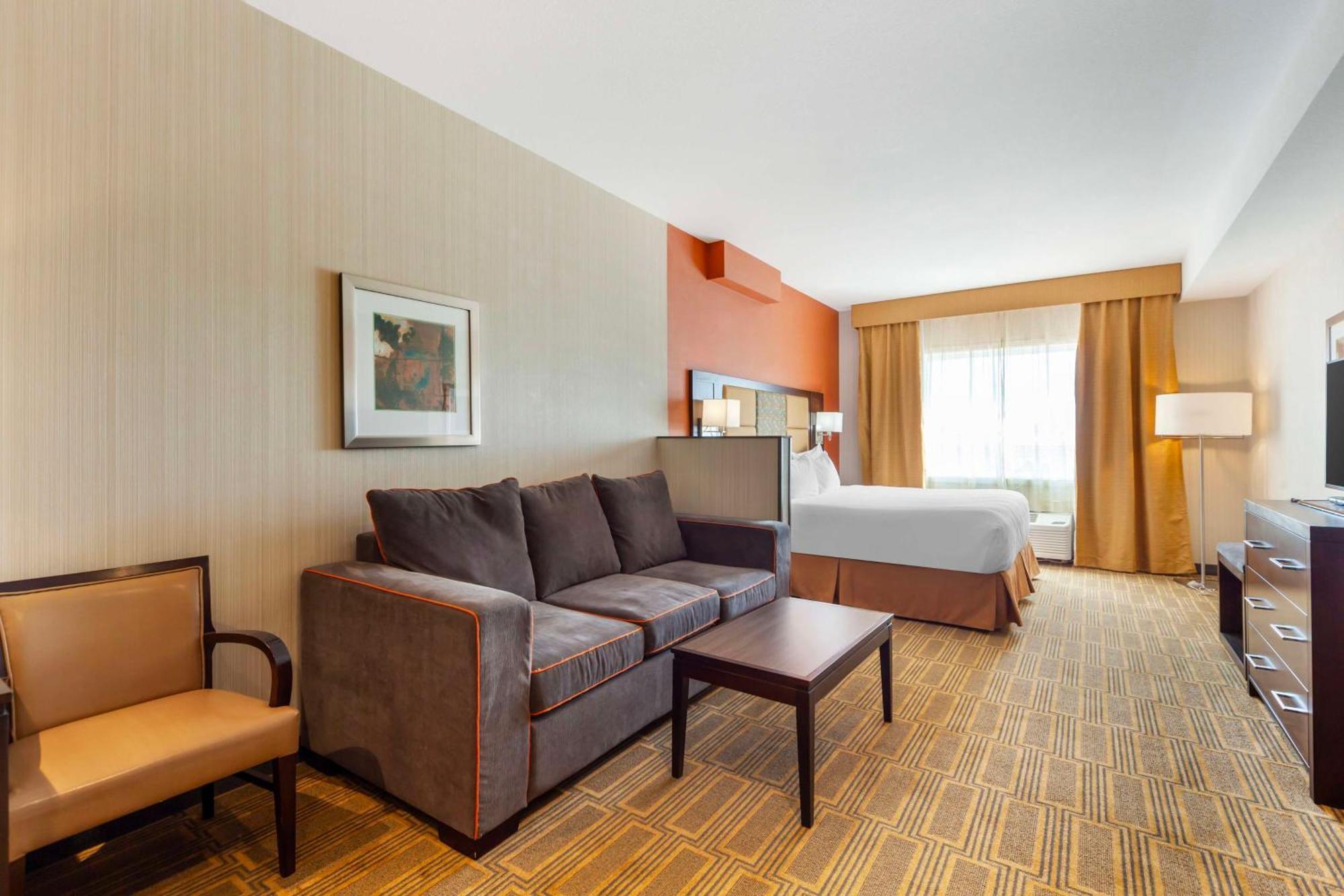 Best Western Plus Chateau Fort St. John מראה חיצוני תמונה
