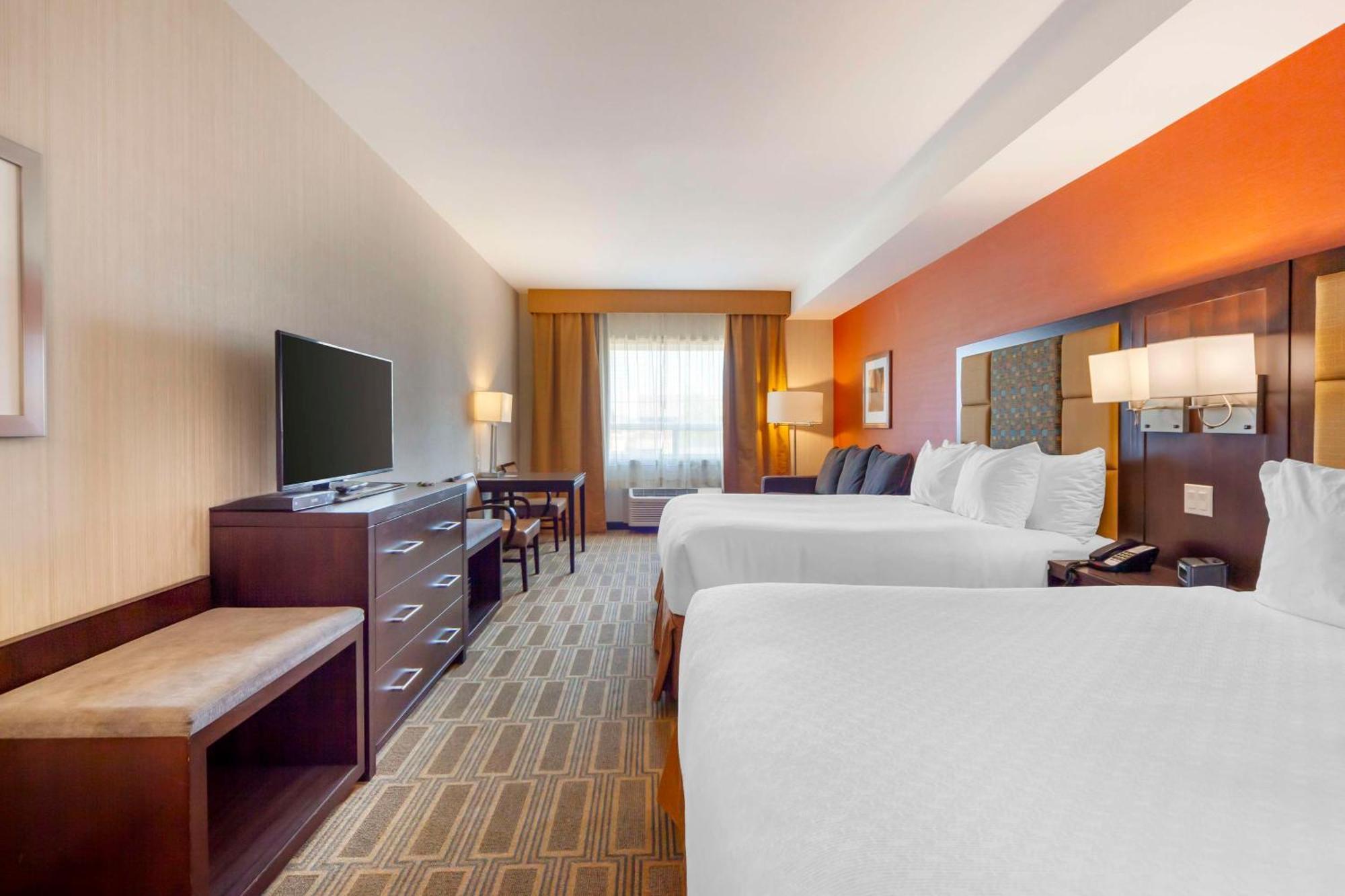 Best Western Plus Chateau Fort St. John מראה חיצוני תמונה